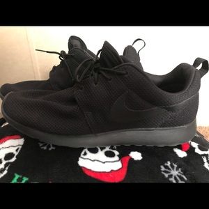 Black Nike shoes